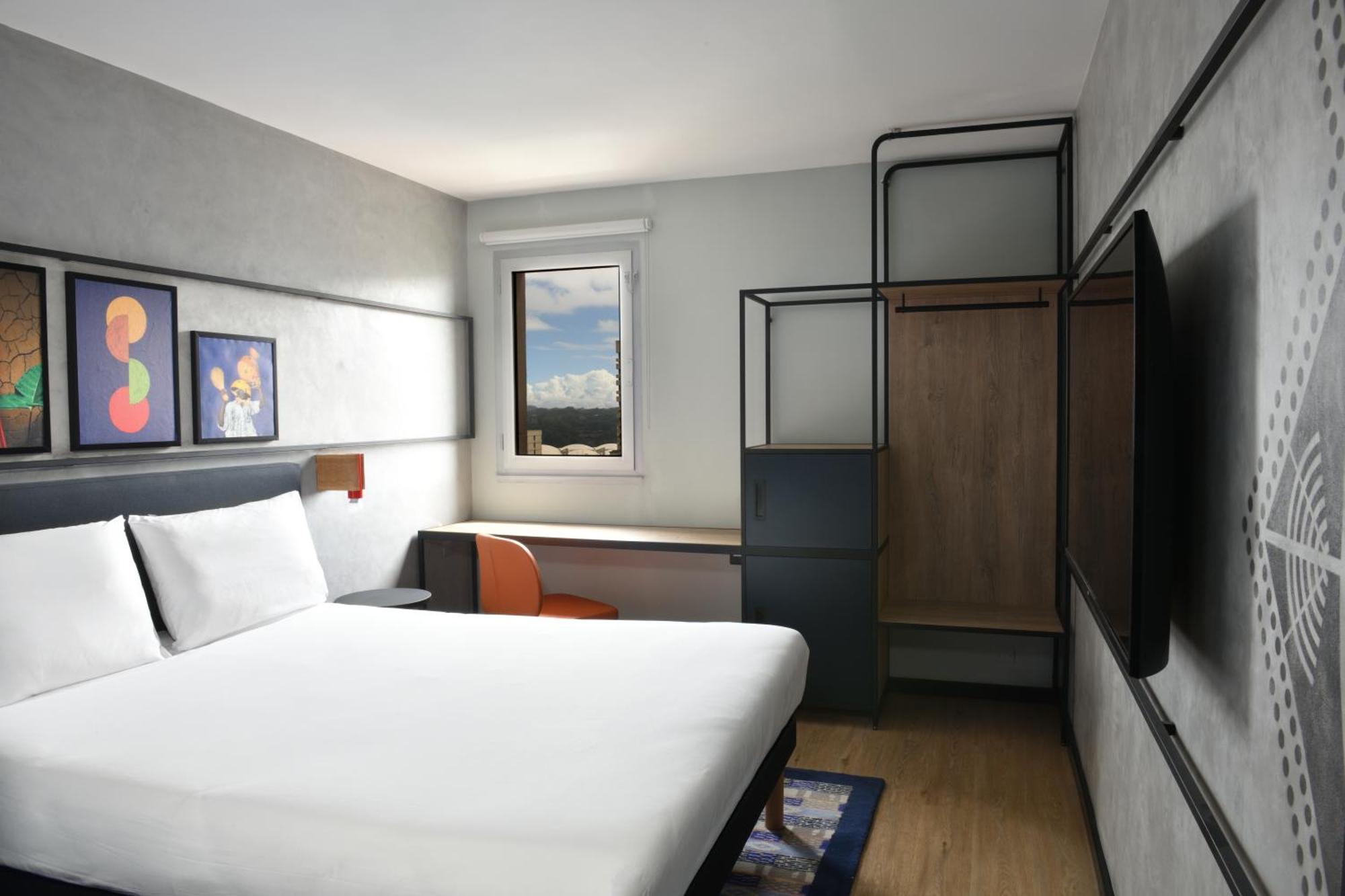 Hotel Ibis Styles Abidjan Plateau Exterior foto